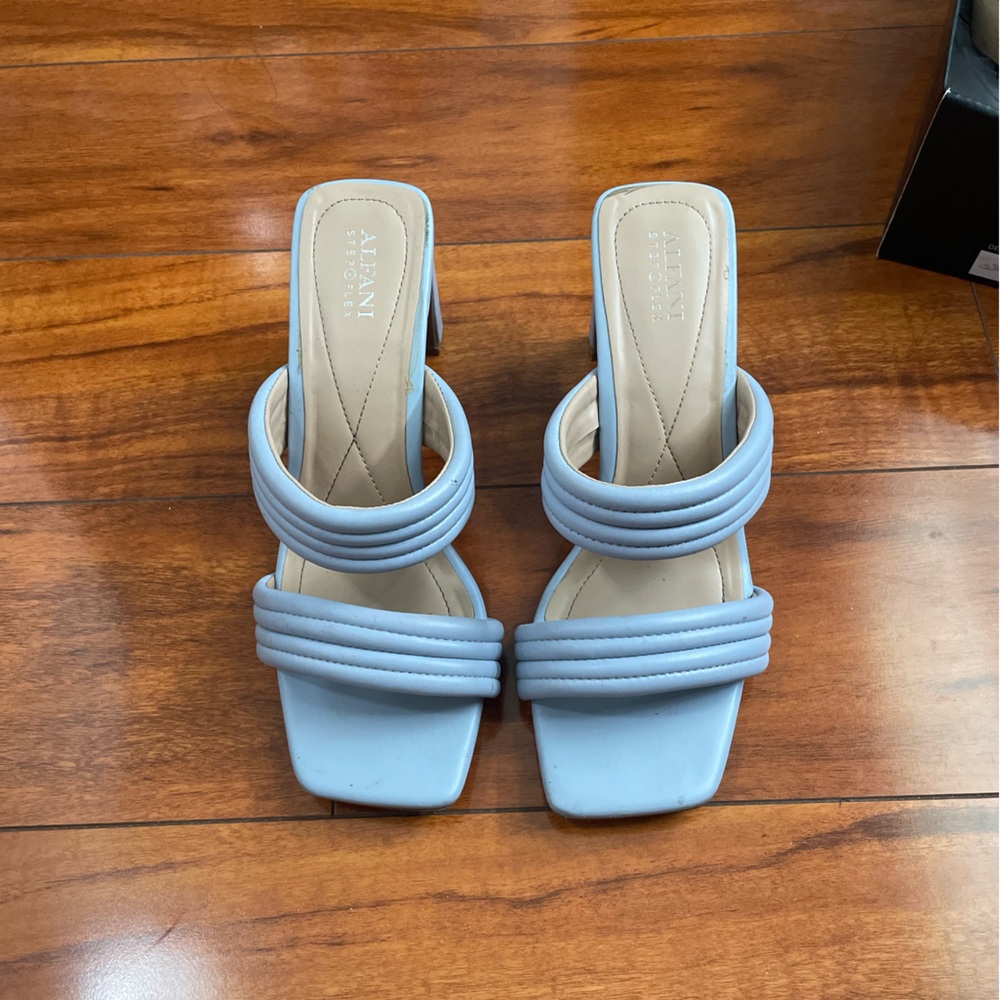 Blue Square Toe Heel